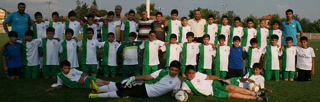 Esnaf Odası yönetimi Geleceğin Futbolcuları ile Bir Araya geldi