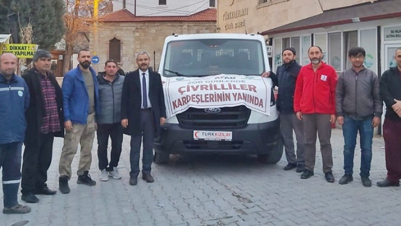 ÇİVRİL BELEDİYESİ DEPREM BÖLGESİNDE GÖNÜLLERE DOKUNUYOR