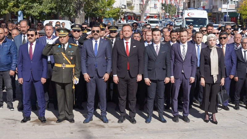 ÇİVRİL'DE CUMHURİYET BAYRAMI COŞKU VE SEVİNÇLE KUTLANDI