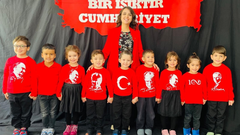 EN ÖZEL CUMHURİYET KUTLAMASI ÖZEL MUCİZLER ANAOKULUNDA 