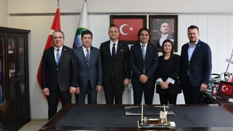 CHP Yerel Yönetimler Heyeti Çivril'de Başkan Dere'yi Ziyaret Etti