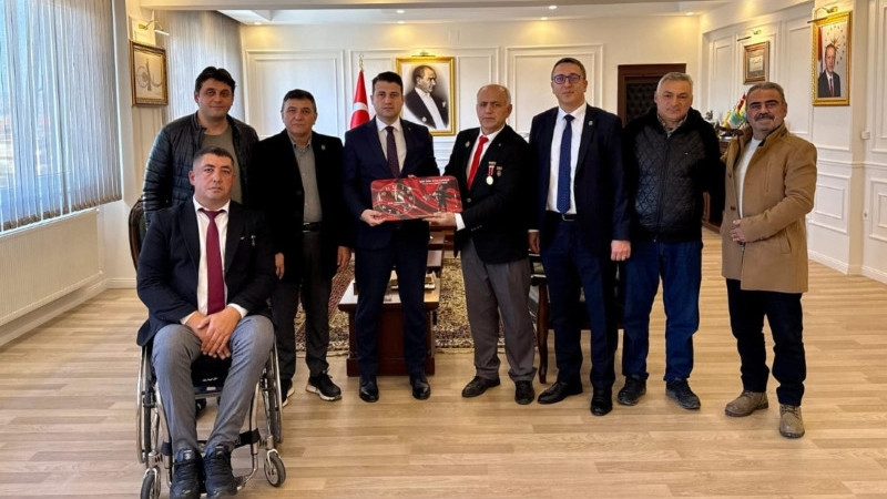 Gaziler Derneği ve Hayırseverler Çivrilli Şehitlerin Adını Yaşatıyor