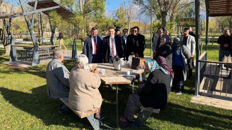 Kaymakam Huzurevi Sakinleri İle Millet Bahçesinde Buluştu